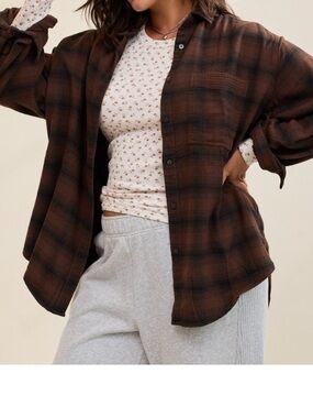 Brown Plaid Anytime Fave Flannel
Button Down Shirt , Size Medium NWT